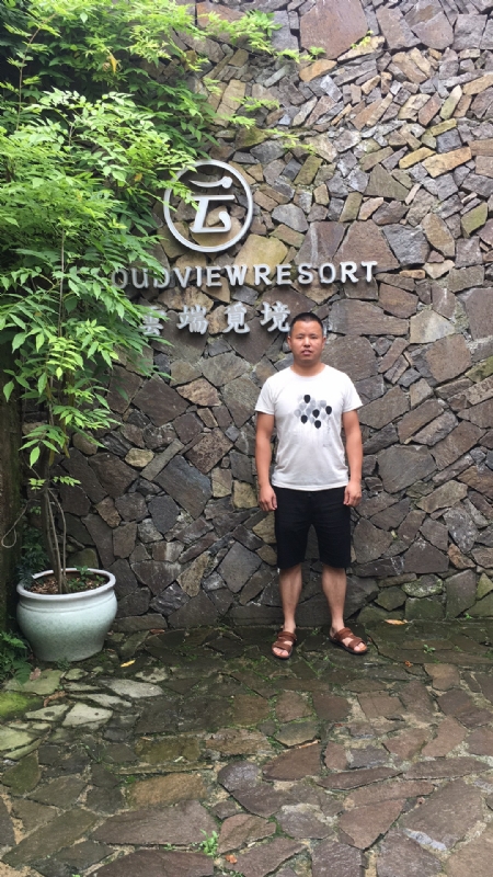 何超洪的第三张照片--邵阳相亲服务中心