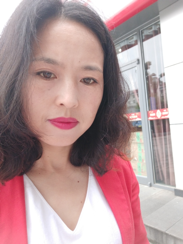 枫叶飘零的第一张照片--邵阳相亲服务中心