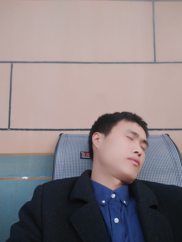 有钱爱情才能长久的第一张照片--邵阳相亲服务中心
