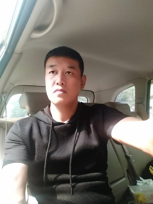 深爱的疯子的第一张照片--邵阳相亲服务中心