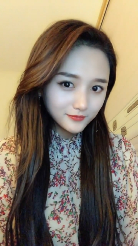 淡然一笑的第一张照片--邵阳相亲服务中心
