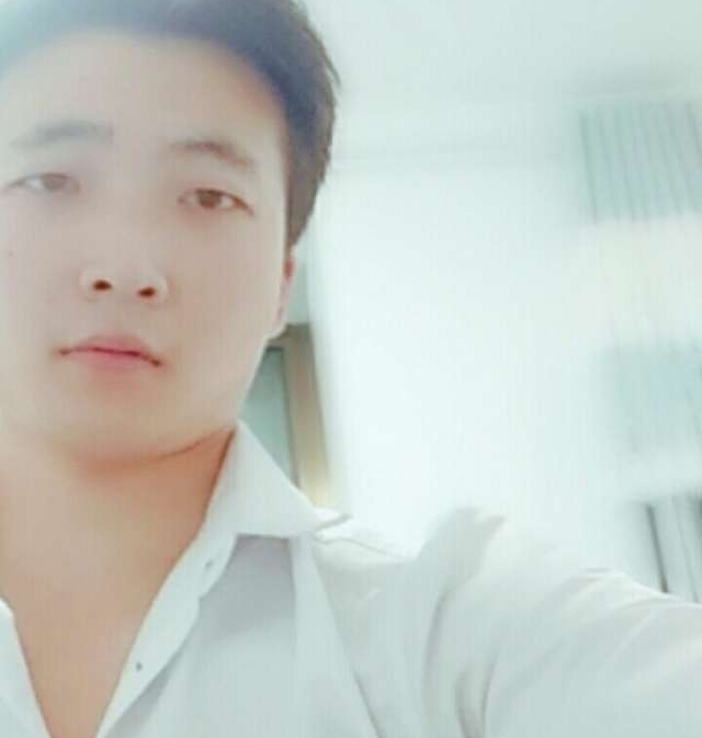 华英雄的第一张照片--邵阳相亲服务中心