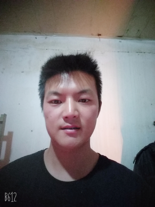 风轻云淡的第一张照片--邵阳相亲服务中心