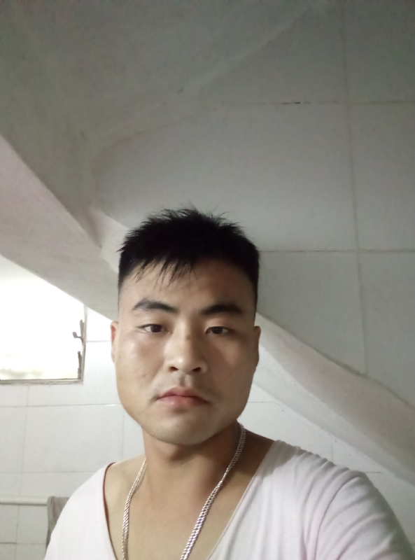 落叶知秋的第一张照片--邵阳相亲服务中心