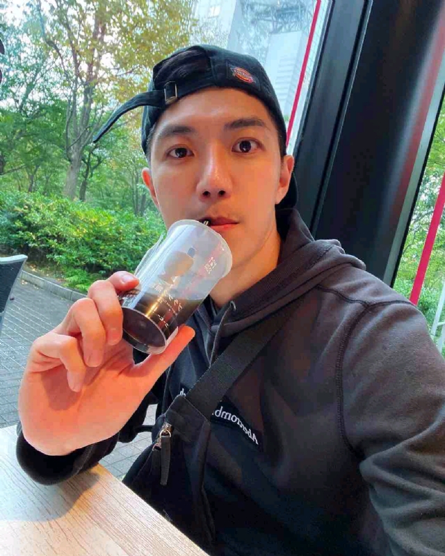 苏天奇的第一张照片--邵阳相亲服务中心