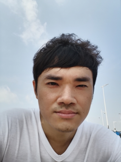 老实人的第一张照片--邵阳相亲服务中心