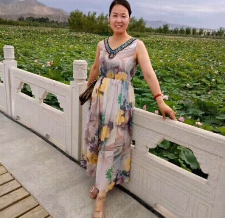 红叶的第一张照片--邵阳相亲服务中心