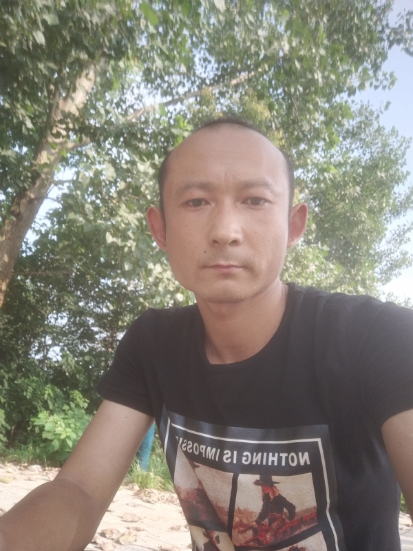 80大叔的第二张照片--邵阳相亲服务中心