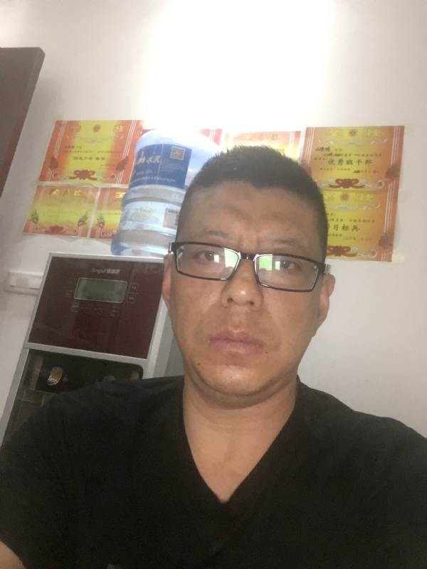 牵手的第二张照片--邵阳相亲服务中心