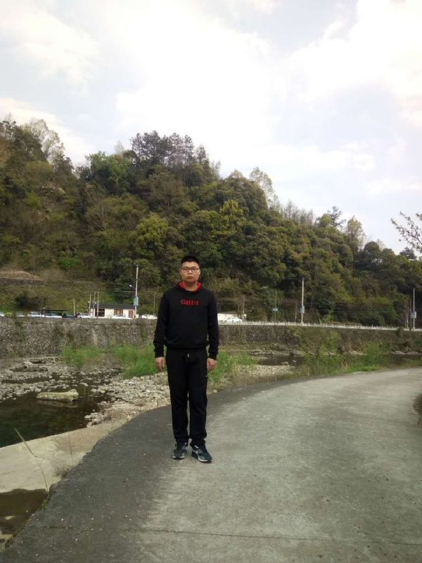 等着上钩的鱼的第二张照片--邵阳相亲服务中心