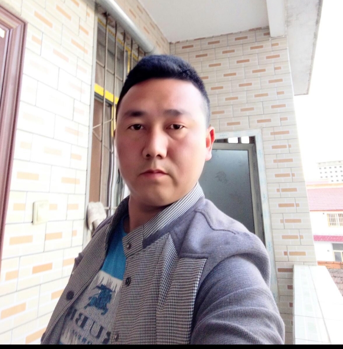 帅帅的大叔的第一张照片--邵阳相亲服务中心
