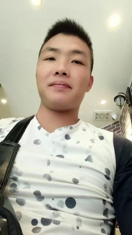 吃生蚝的小乖乖的第一张照片--邵阳相亲服务中心