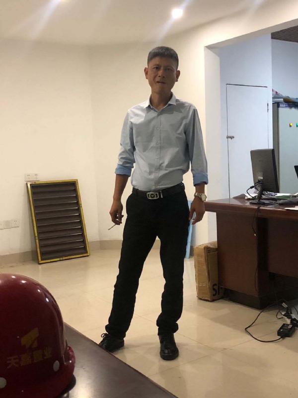 郁闷之中的第一张照片--邵阳相亲服务中心