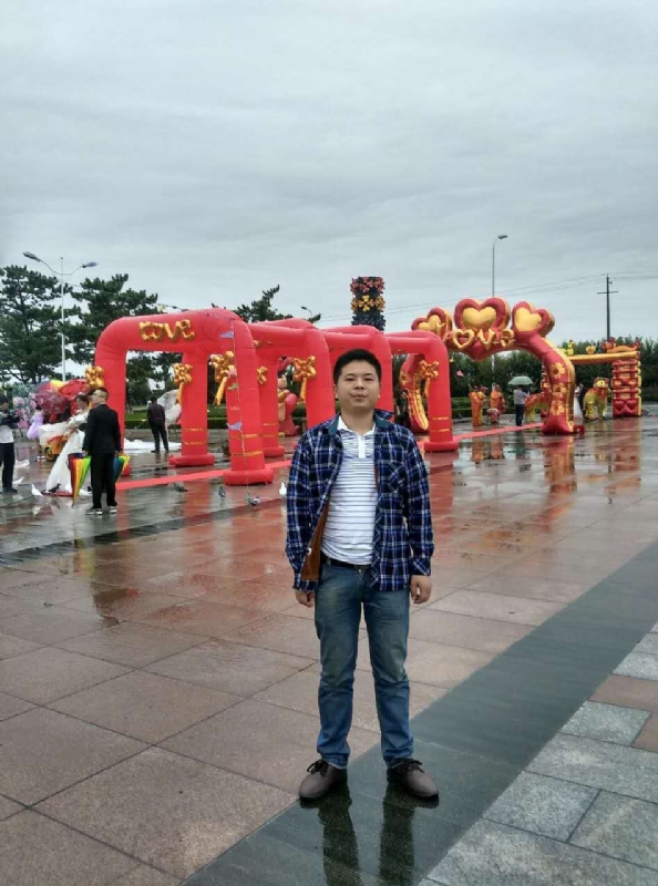 在奋斗的第三张照片--邵阳相亲服务中心