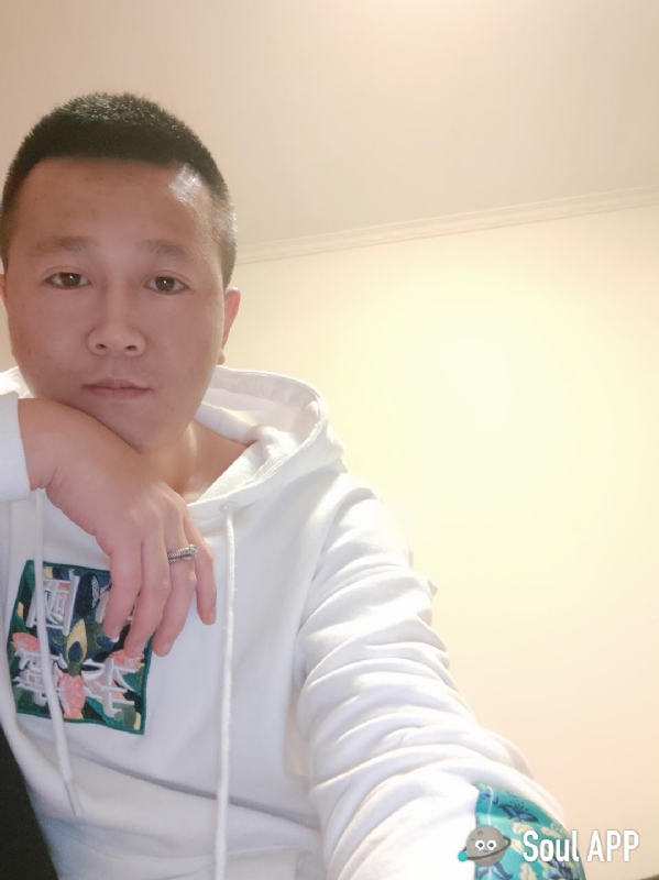Away的第一张照片--邵阳相亲服务中心