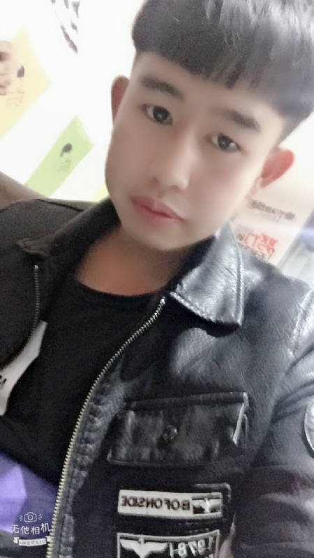 军绿色的第一张照片--邵阳相亲服务中心