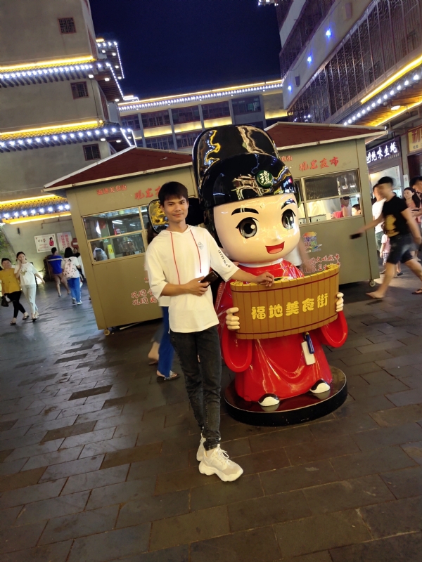 圆嘟嘟的瘦子的第一张照片--邵阳相亲服务中心