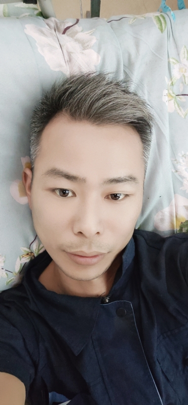 火山口的第一张照片--邵阳相亲服务中心