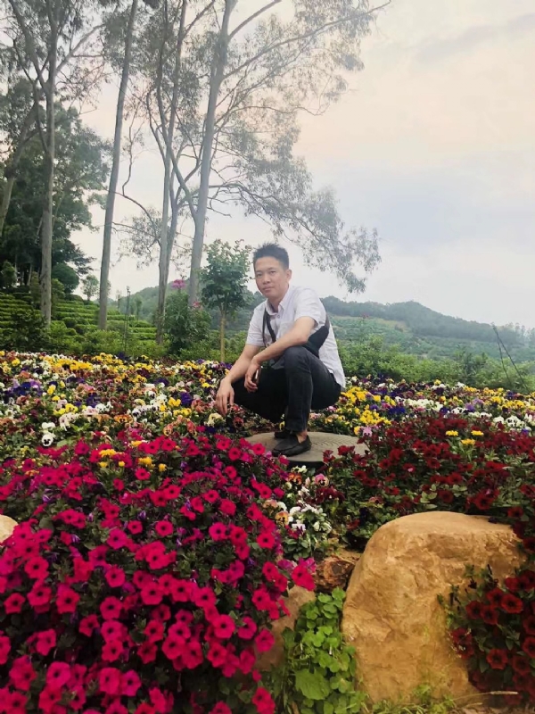 小郑的第一张照片--邵阳相亲服务中心