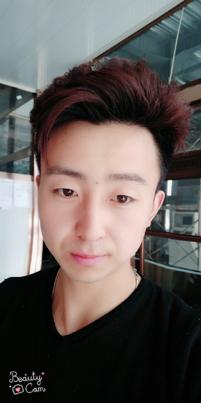 拼命微笑的第三张照片--邵阳相亲服务中心