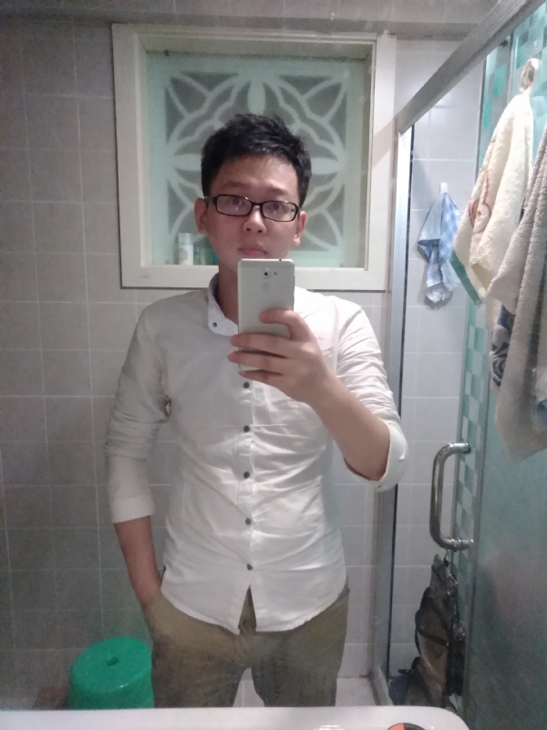 花谢魂伤的第一张照片--邵阳相亲服务中心