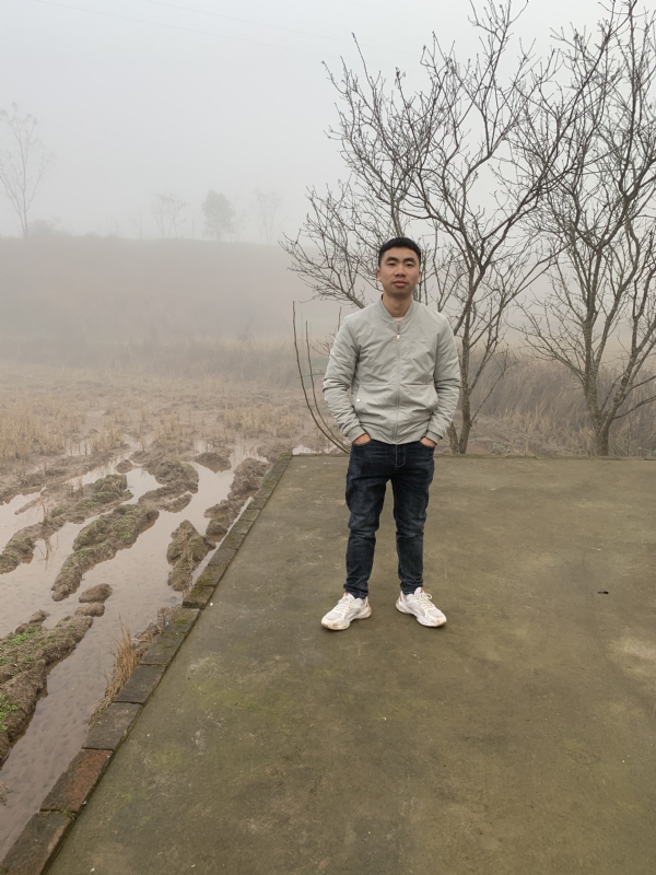 迷路的小猪的第二张照片--邵阳相亲服务中心