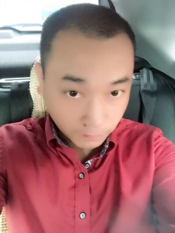 在一个路口等的第一张照片--邵阳相亲服务中心