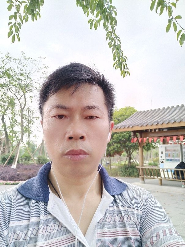 一个人的孤单的第一张照片--邵阳相亲服务中心