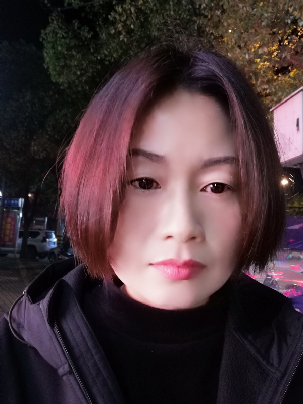 风中百合的第一张照片--邵阳相亲服务中心
