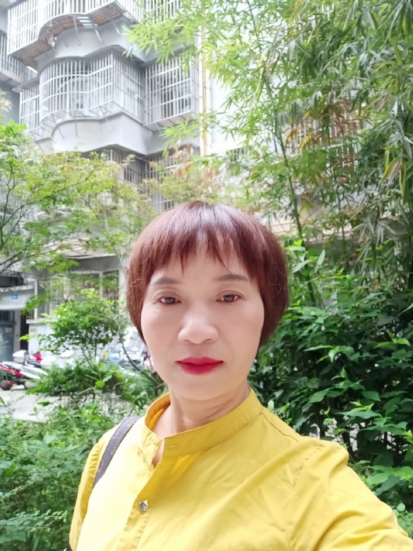 小瓶子的第二张照片--邵阳相亲服务中心