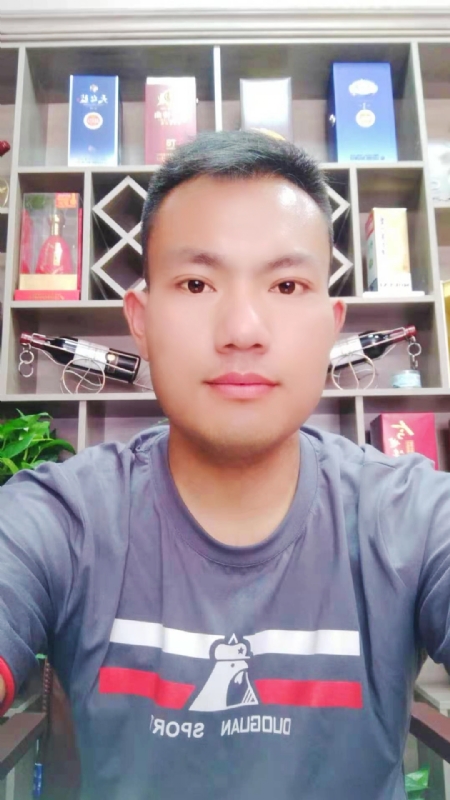 钱乾的第一张照片--邵阳相亲服务中心