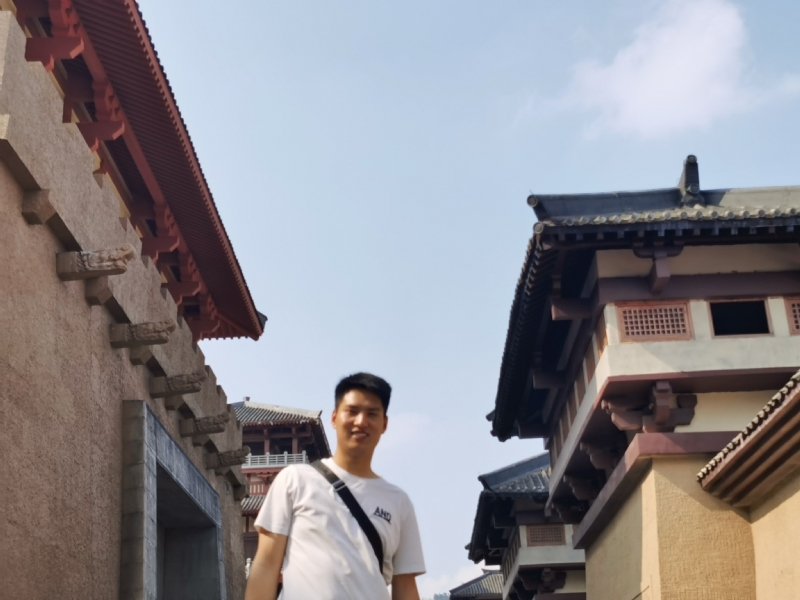 咸鱼不闲的第二张照片--邵阳相亲服务中心