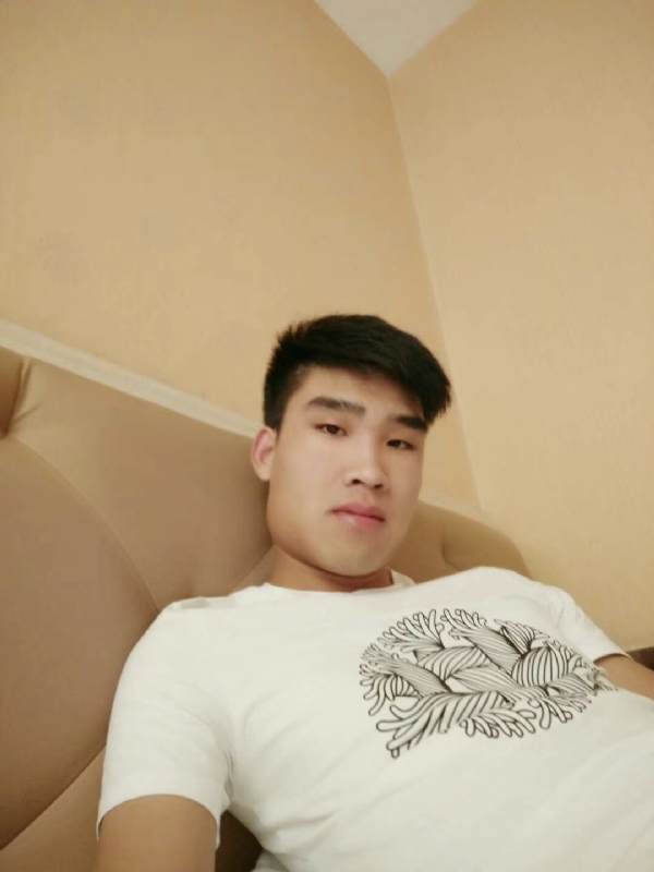 谁不曾孤单上路的第一张照片--邵阳相亲服务中心