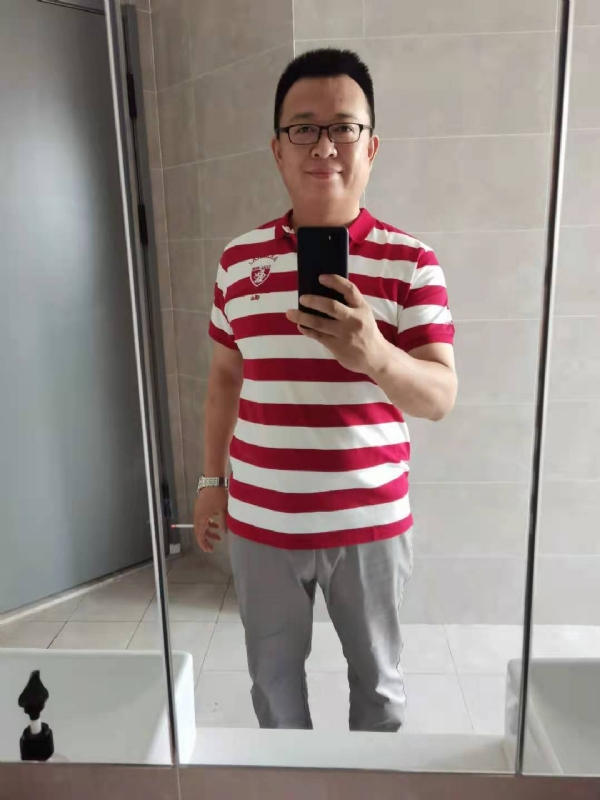 行走的打桩机的第一张照片--邵阳相亲服务中心