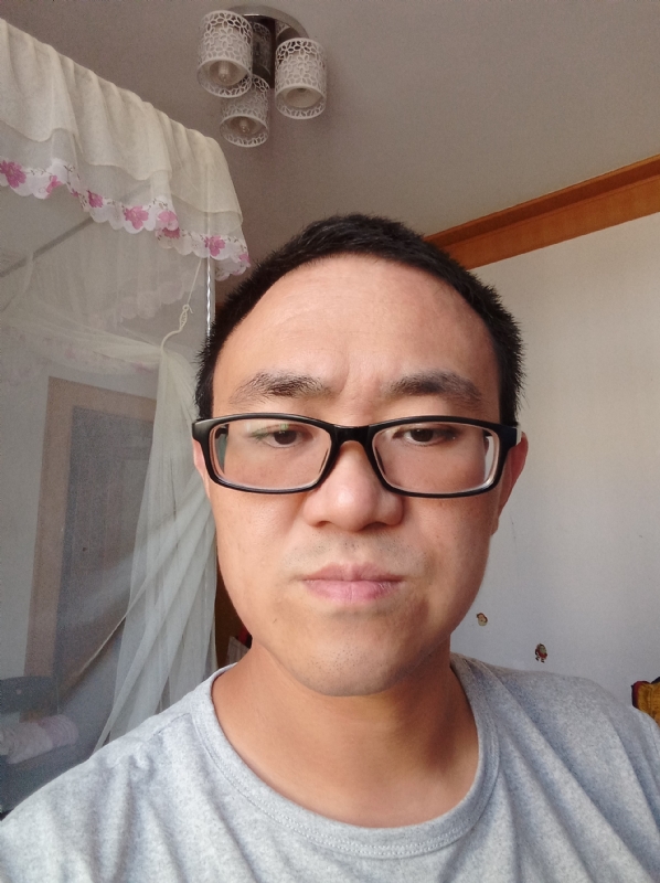 小涨常鸿的第一张照片--邵阳相亲服务中心