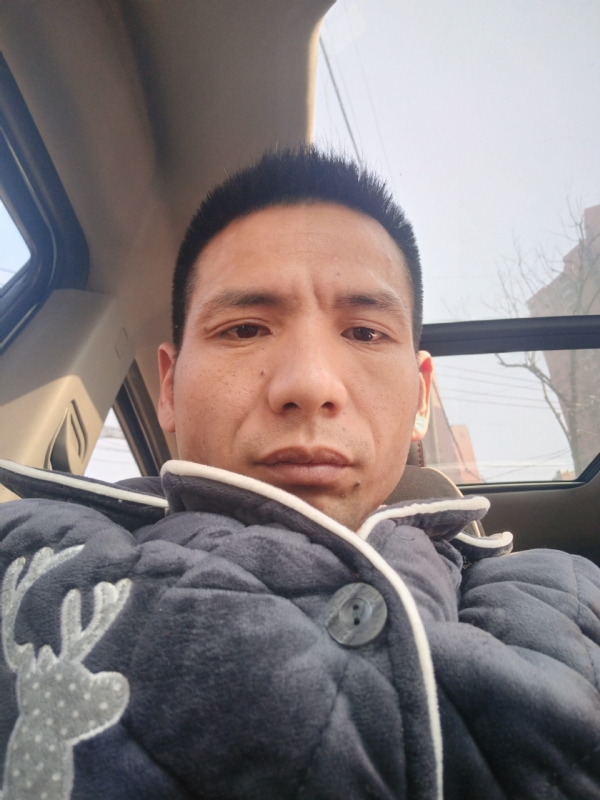 青春不长在的第一张照片--邵阳相亲服务中心