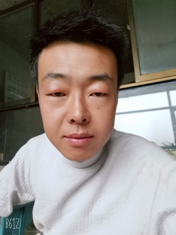 缺爱80后的第一张照片--邵阳相亲服务中心