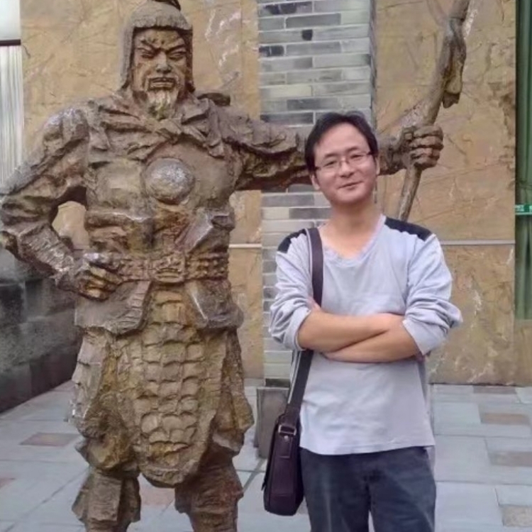 孤狼的第三张照片--邵阳相亲服务中心