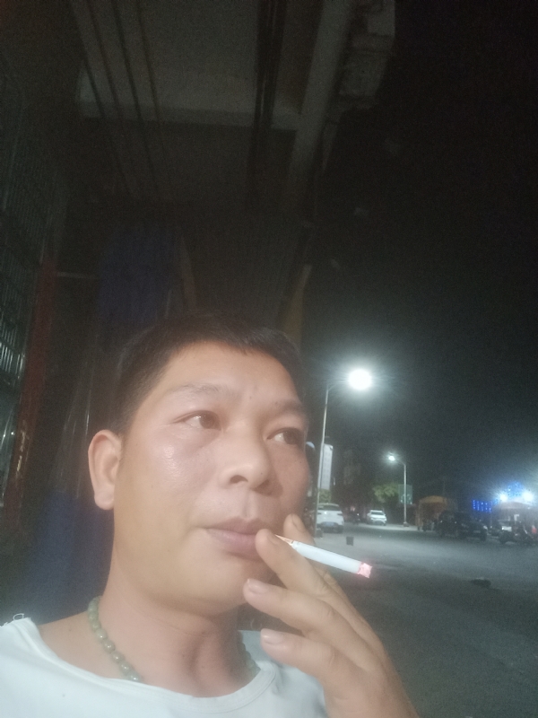善解人意的第一张照片--邵阳相亲服务中心