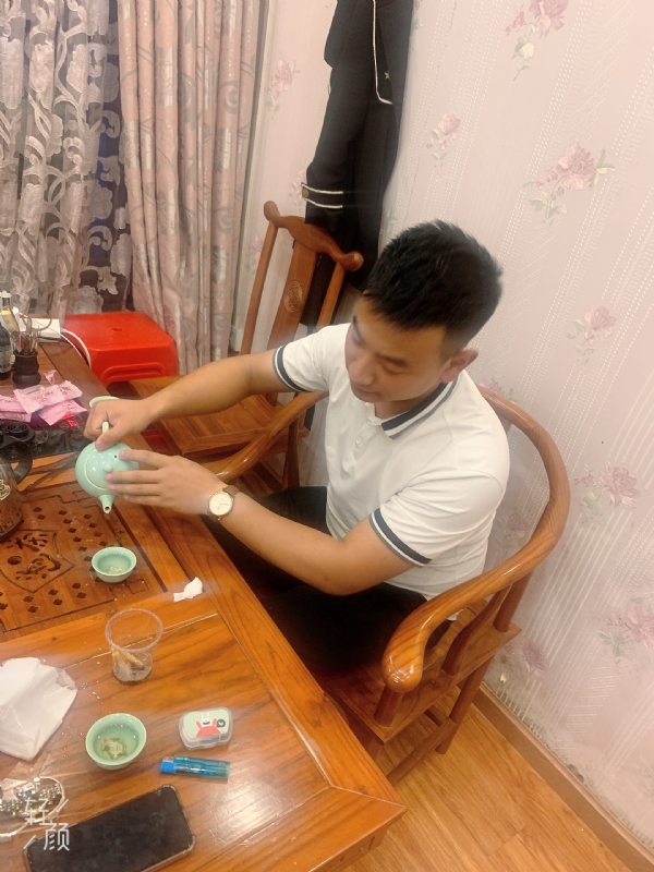 古有风琴的第一张照片--邵阳相亲服务中心