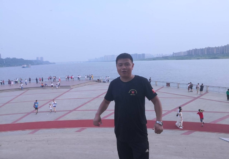 曾经心疼的我的第一张照片--邵阳相亲服务中心