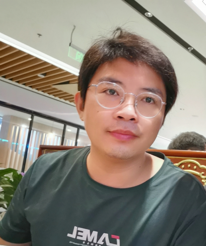 陆迅的第三张照片--邵阳相亲服务中心