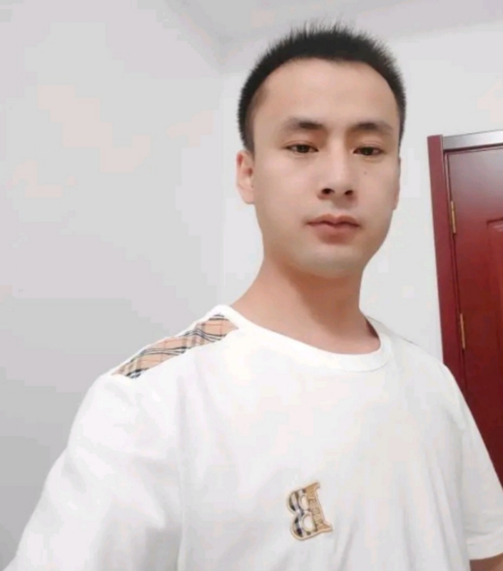 海阔天空的第一张照片--邵阳相亲服务中心