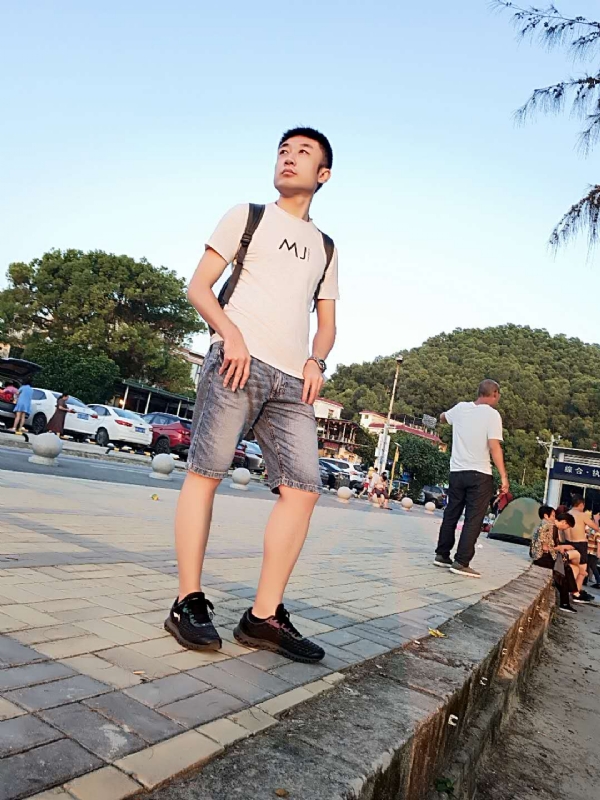 俊皓的第一张照片--邵阳相亲服务中心