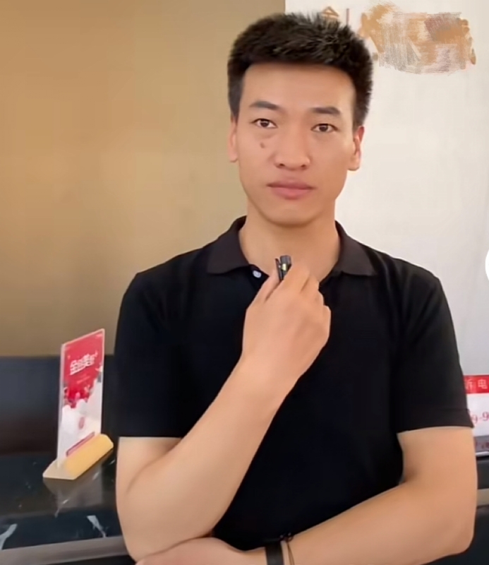 一杯梁白开的第一张照片--邵阳相亲服务中心