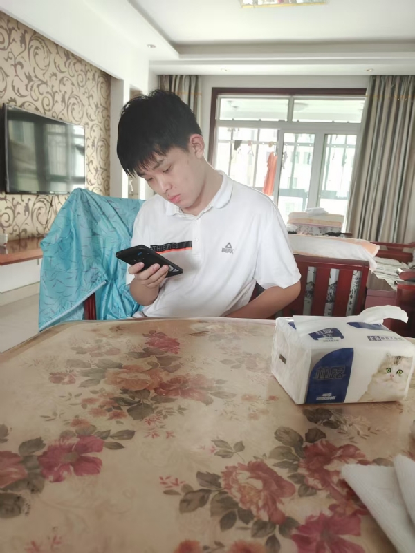 铁在烧的第一张照片--邵阳相亲服务中心