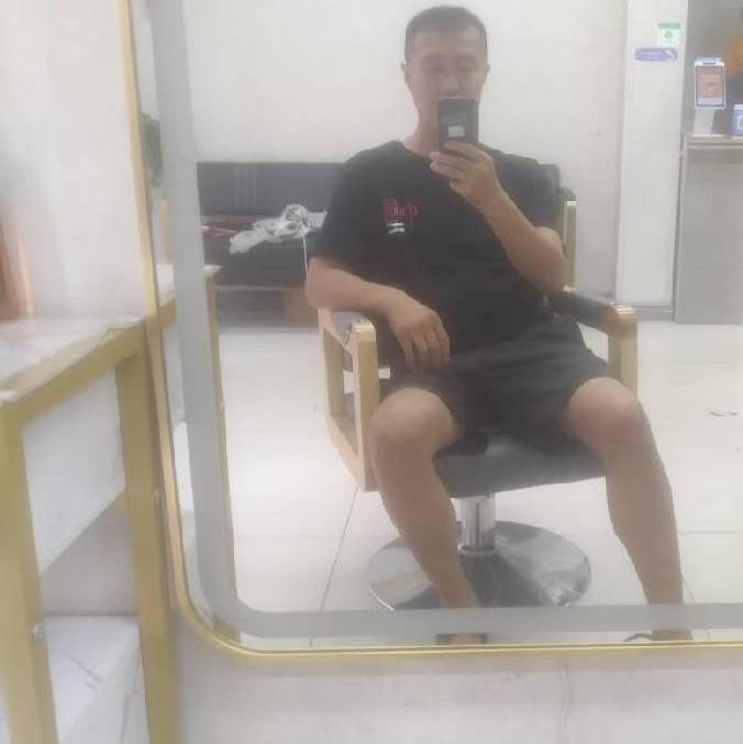 闫杰的第一张照片--邵阳相亲服务中心