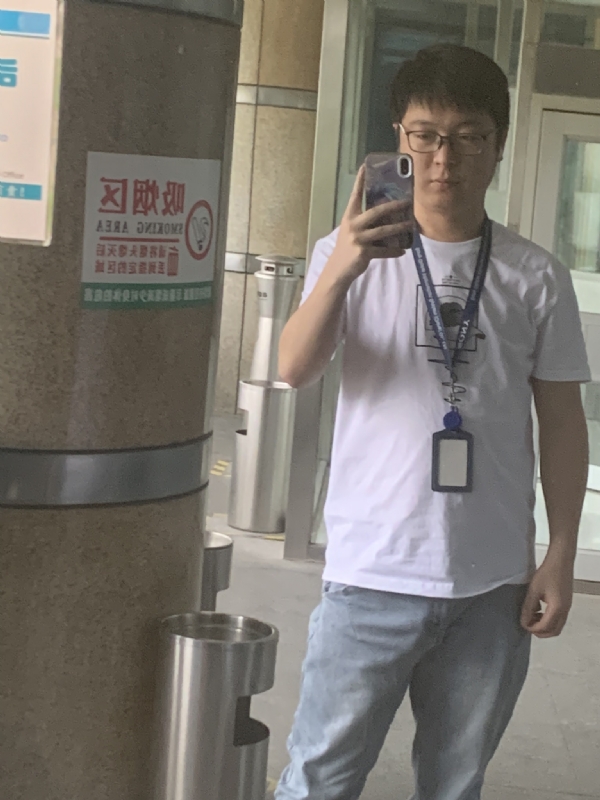 潜伏的第一张照片--邵阳相亲服务中心