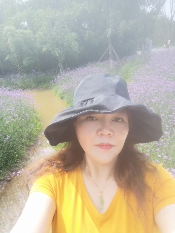 宛霞的第三张照片--邵阳相亲服务中心