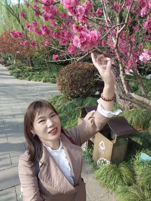 丽娜的第四张照片--邵阳相亲服务中心